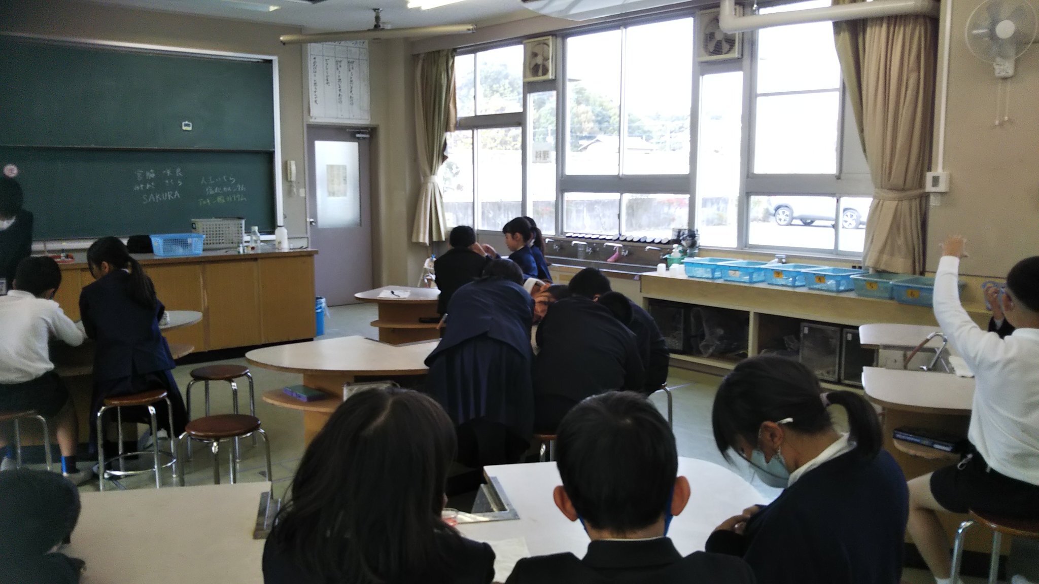 総社北小学校で科学体験実験