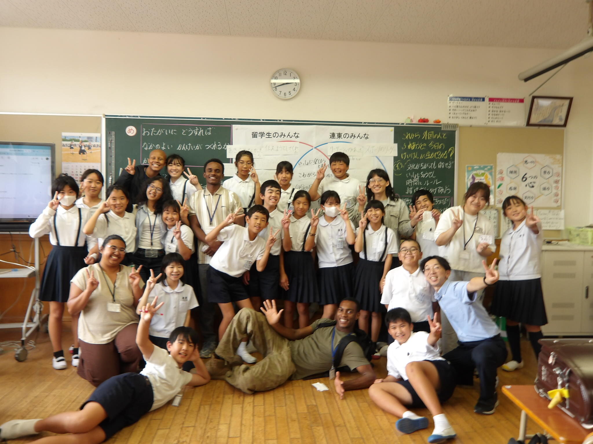 連島東小学生と留学生が一日を通して交流しました